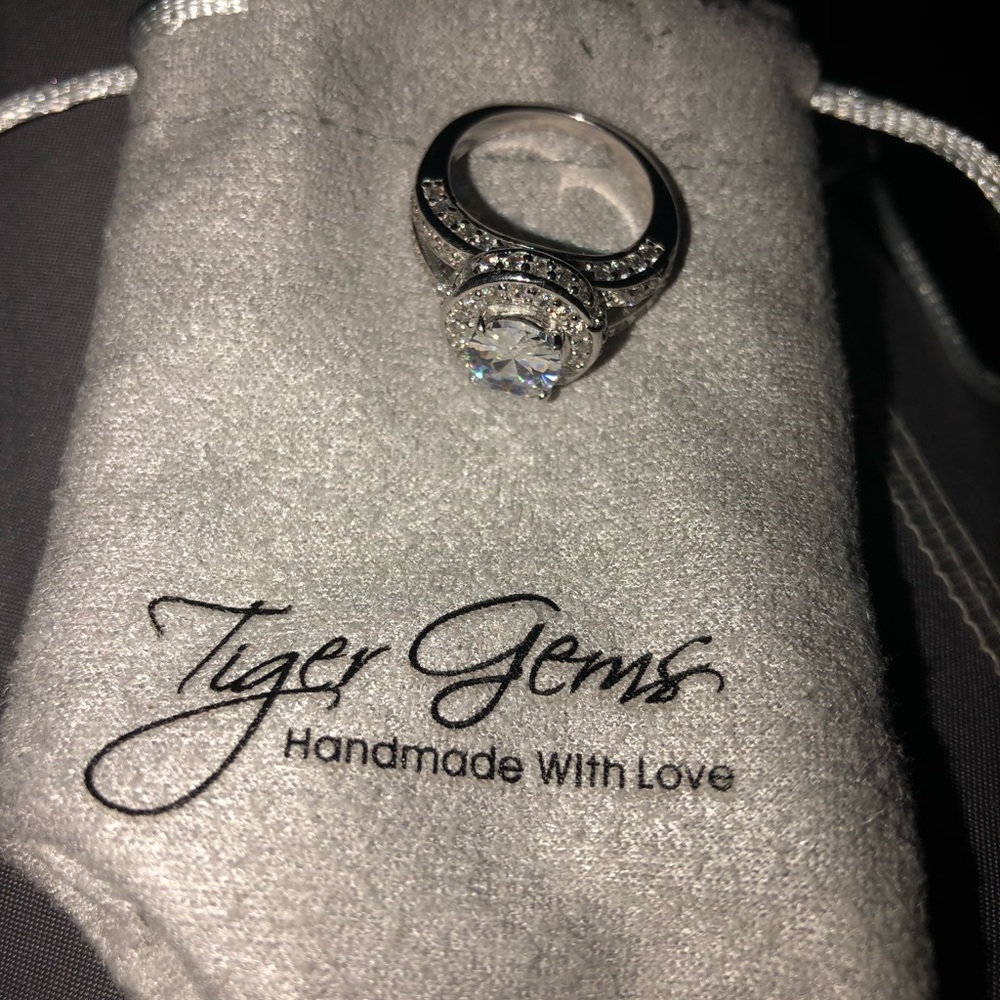 3 carat split shank oval halo wedding ring